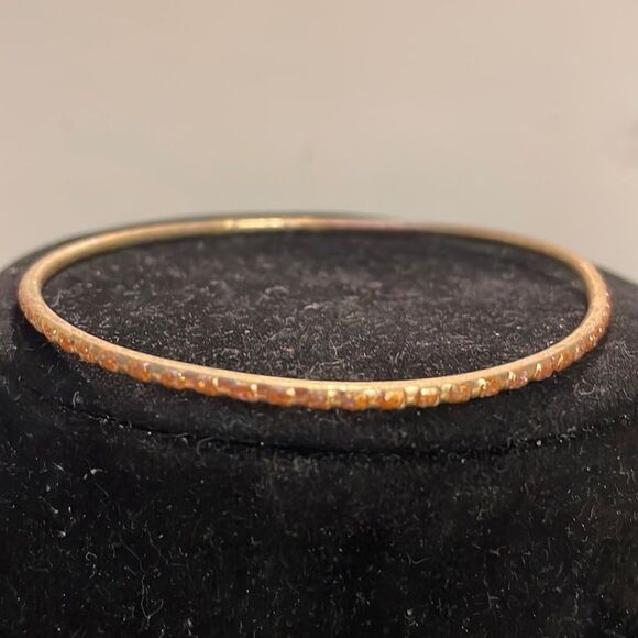 Vintage 7.5” gold tone bangle bracelet with 40 topaz/amber Austrian crystals - Picture 1 of 10